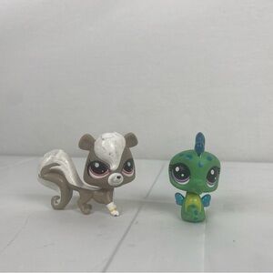 Littlest Pet Shop Skunk/Squirrel and Seahorse figures  - LPS - Y2k toys
